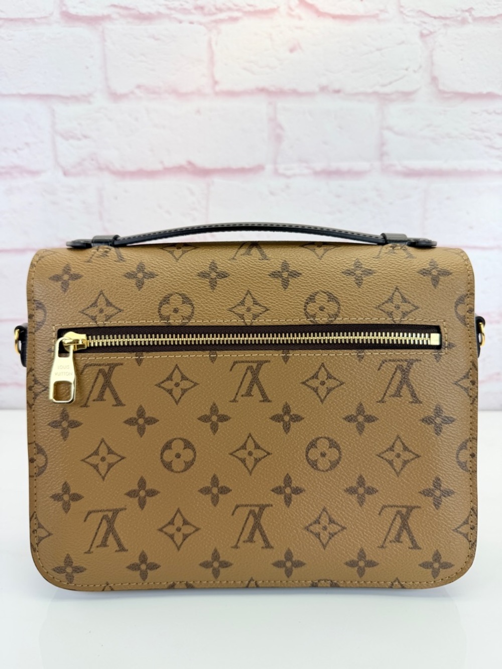 Louis Vuitton Reverse Metis Monogram Pochette Bag - Picture 5 of 16